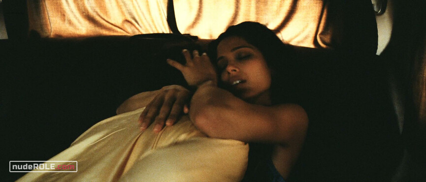 3. Leyla sexy – Black Gold (2011)