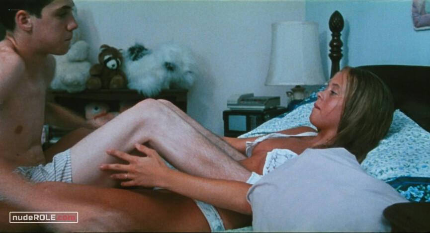 3. Jennie nude, Girl #1 sexy, Joy sexy – Kids (1995)