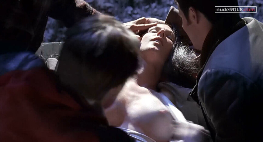 2. Jody Marken sexy, Annette Duwald nude – Cherry Falls (2000)