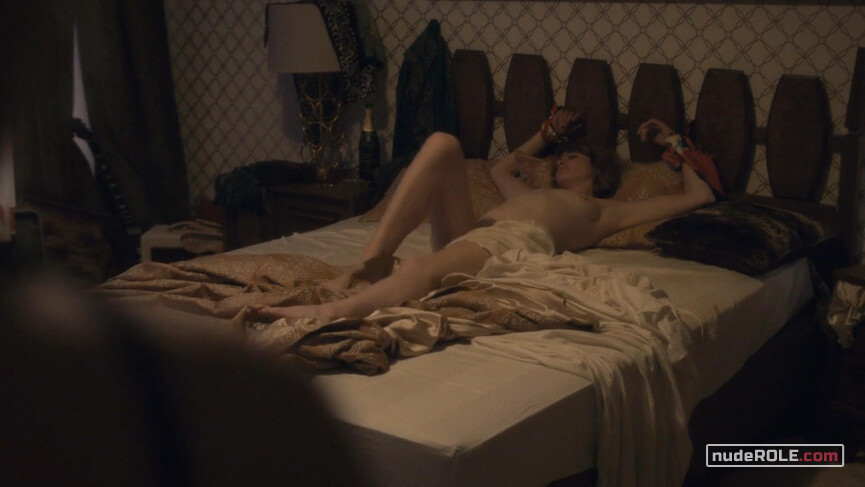 2. Toni Luddy nude, Tess nude – I'm Dying Up Here s01e04 (2017)