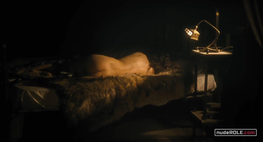 3. Aglaia Löwenstein nude, Girl in Casino sexy – The Counterfeiters (2007) #2