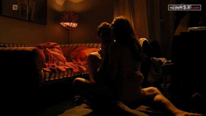 3. Karolina nude – The Swing (2009)