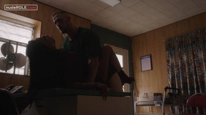 3. Desna sexy, Virginia nude, Beth sexy – Claws s01e01 (2017)