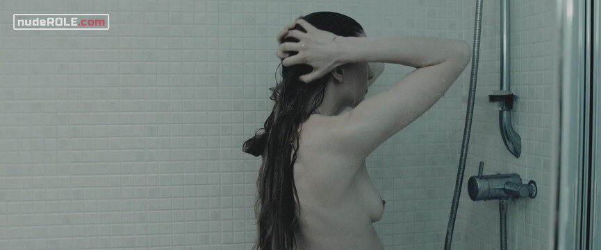 1. Olive Crown nude – The Creature Below (2016)