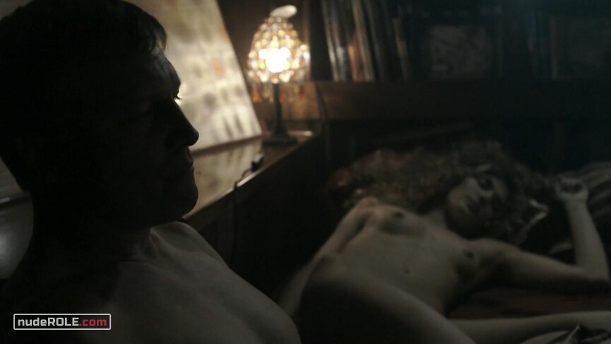 2. Prostitutka nude – Cirkus Bukowsky s01e05-06 (2013)