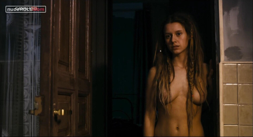 1. Ana nude – Chaotic Ana (2007)