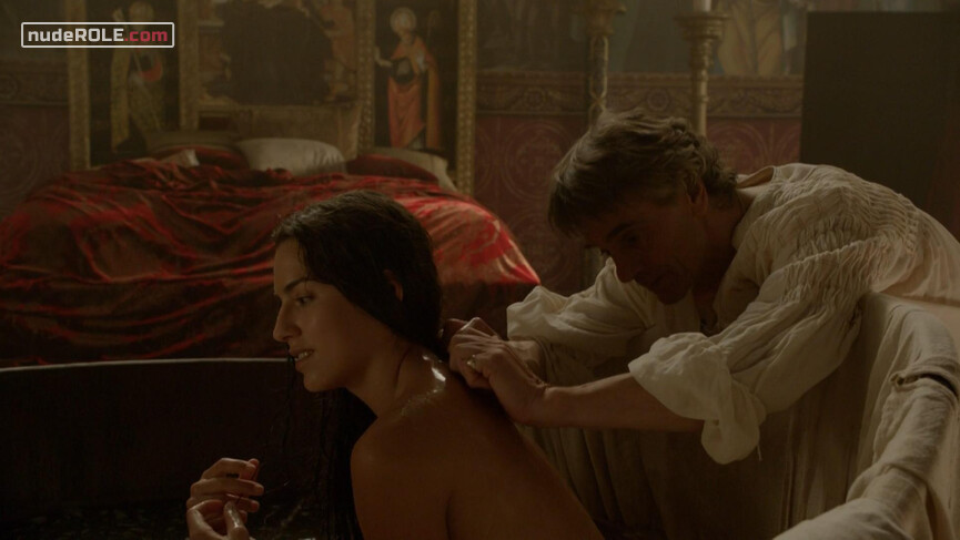 2. Bianca Gonzaga nude – The Borgias s02e01-04 (2012)