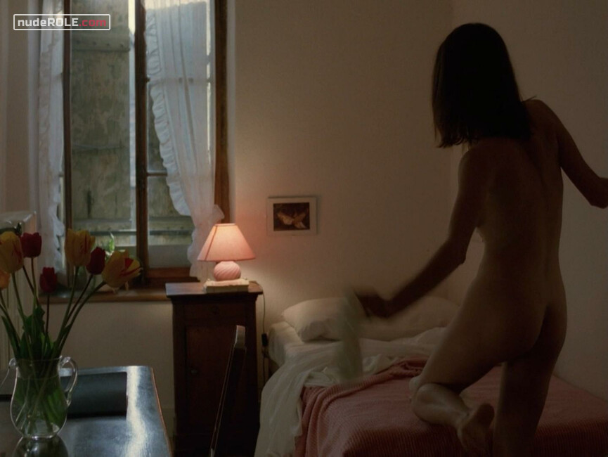 3. Marie nude – Hail Mary (1985)