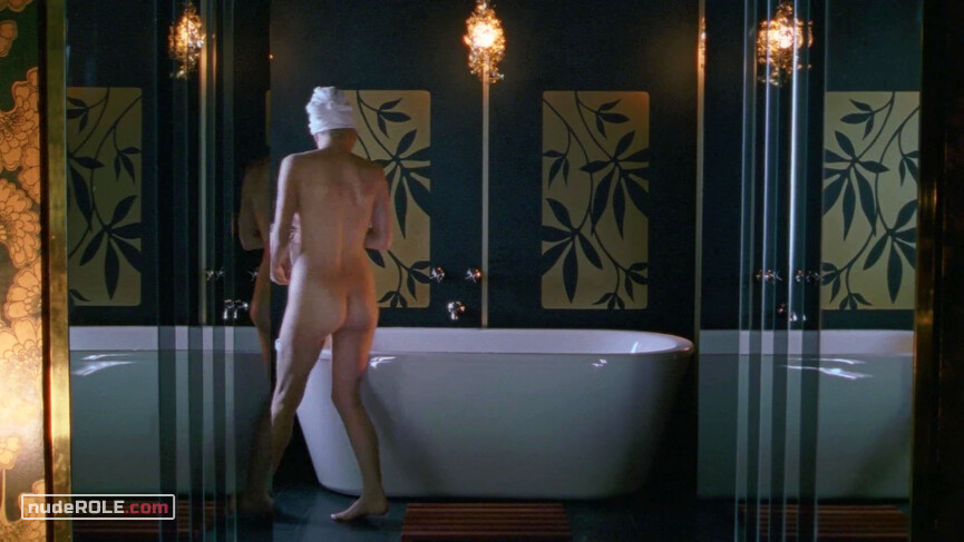 1. Tippi nude – Satisfaction s01e08-10 (2007)