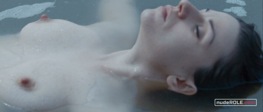 1. Elizabeth nude – Siren (2014)