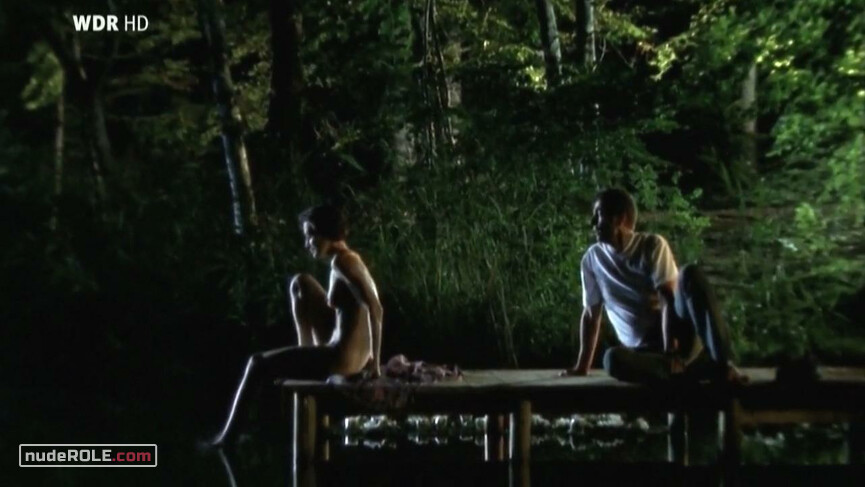 1. Ilona Korte nude – Utta Danella — Der Mond im See (2004)