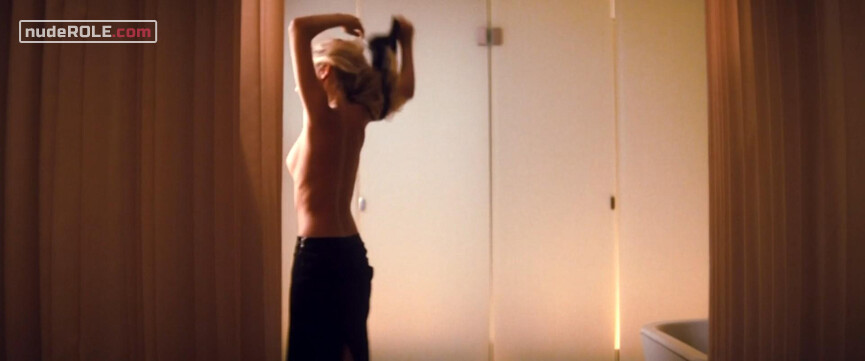 2. Couple Having Sex nude, Tammy nude – Layer Cake (2014)