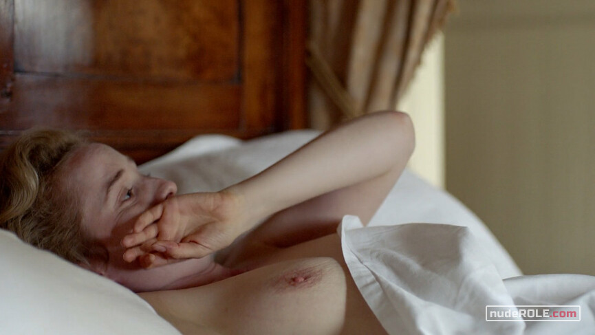 3. Emily Lacey nude – Harlots s01e02 (2017)