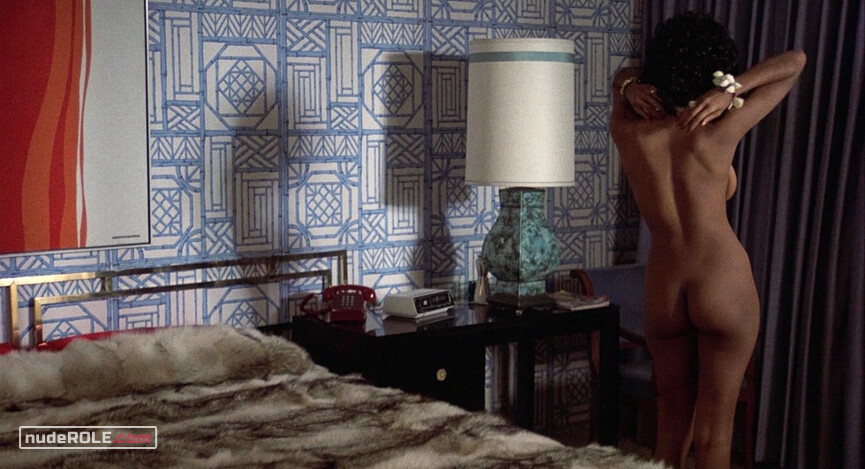 3. Coffy Coffin nude – Coffy (1973)