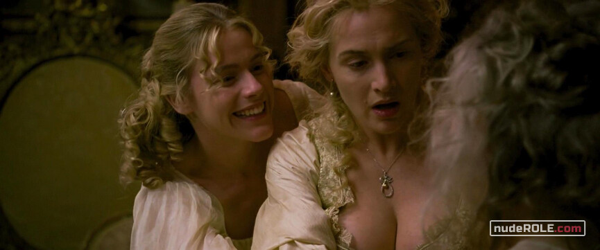 2. Sabine De Barra nude, Francoise nude – A Little Chaos (2014)