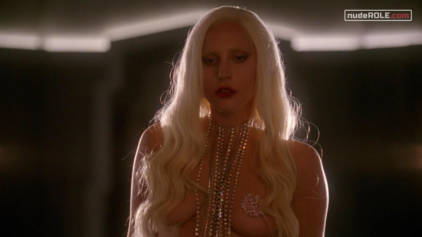 1. The Countess Elizabeth sexy, Young Woman sexy – American Horror Story s05e01 (2015)