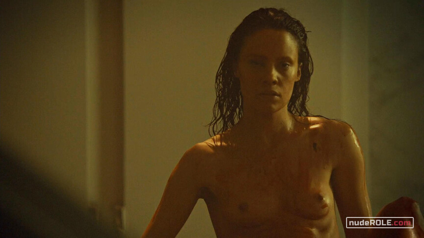 3. Annie nude – Hemlock Grove s03e04-06 (2015)