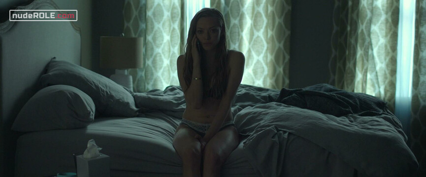 2. Katie Davis sexy – Fathers and Daughters (2015)