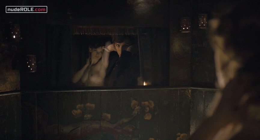 2. Striptease Artist nude – The Danish Girl (2015)