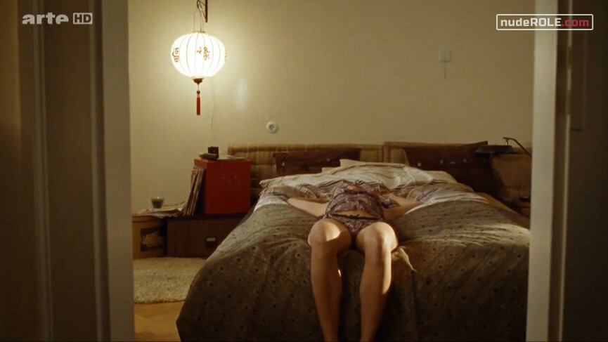 2. Ayla nude – Ayla (2010)
